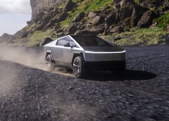 Tesla va-t-elle enfin révéler la vérité cachée sur le flop monumental du Cybertruck ?