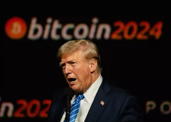 Donald Trump frappe un coup de théâtre en dissociant l’unité crypto du Département de la Justice : quelles conséquences pour l’avenir des cryptomonnaies ?