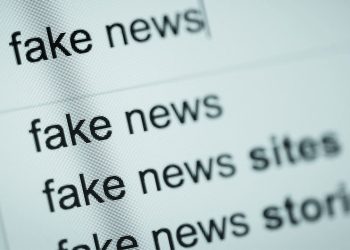 Découvrez Comment 2 000 Milliards de Dollars ont Disparu en 10 Minutes à Cause d’une Fake News sur les Tarifs Douaniers !