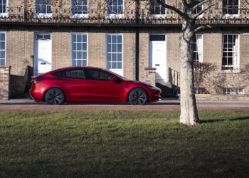 Tesla Model 3 à 299 € par mois : Révélation d’une Offre Incroyable ou Simple Illusion ?