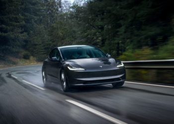Découvrez pourquoi la Tesla Model 3 est couronnée ‘meilleure voiture électrique la plus économique’ selon une étude récente !