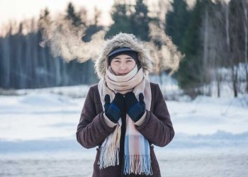 Prêt pour l’hiver ? Ces équipements peuvent vous sauver la vie sur la route !