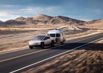 Tesla dévoile le Cybertruck RWD pour faire briller l’AWD comme une incroyable affaire !