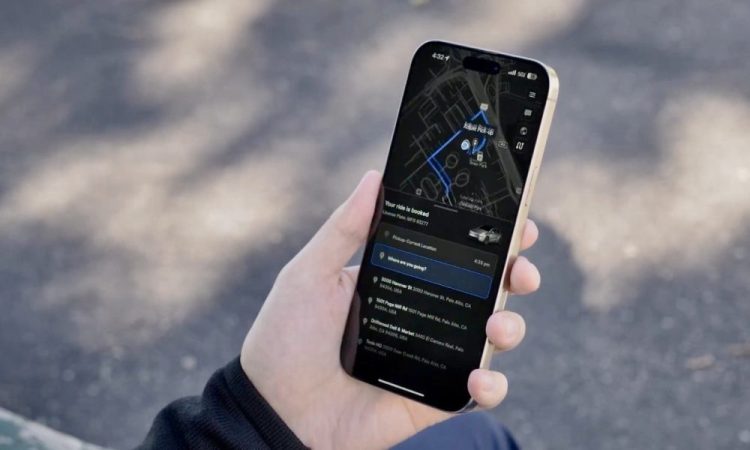 Tesla dévoile en exclusivité un teaser de son révolutionnaire Robotaxi pour ses employés !