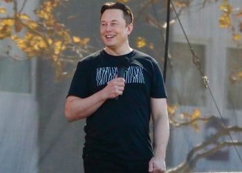 Elon Musk dévoile des informations inquiétantes sur le lancement des Robotaxis Tesla en juin !