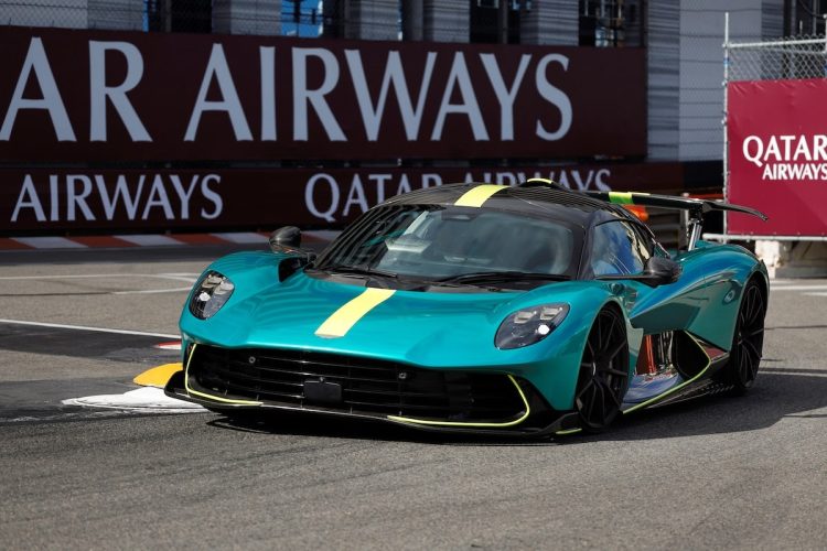 Baptême du feu à Monaco : l’Aston Martin Valhalla prête à enflammer les pavés !