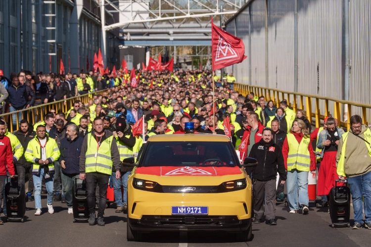 Ford face à une grève historique en Allemagne : la situation devient critique !