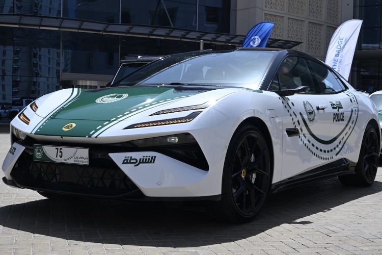 Le garage de rêve de la Police de Dubaï s’enrichit d’un nouvel engin incroyable !