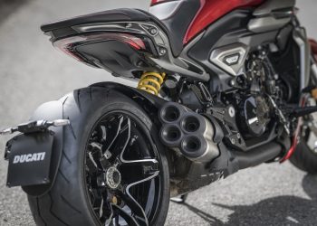 Ducati XDiavel V4 : le cruiser redoutable qui cache les secrets du MotoGP !