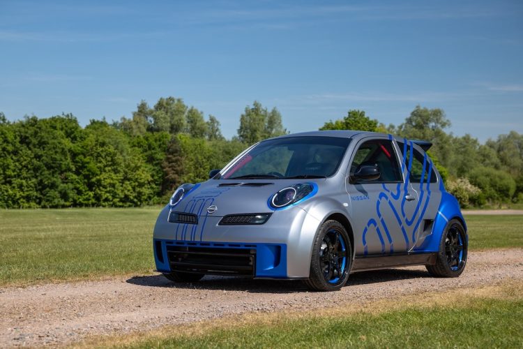 Nissan célèbre l’arrivée de la Micra électrique… mais pourquoi un Restomod thermique suscite tant de questions ?
