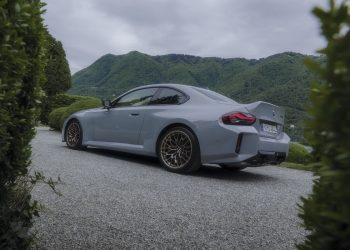 BMW M2 CS : La nouvelle Batmobile qui va faire trembler la 3.0 CSL ?