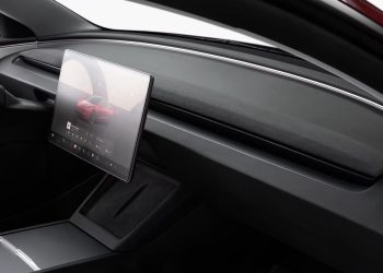 Tesla lance un tableau de bord en daim pour les Model 3 et Model Y : un détail qui peut tout changer !