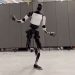 Le robot humanoïde de Tesla, toujours inutile, mais il danse comme jamais !