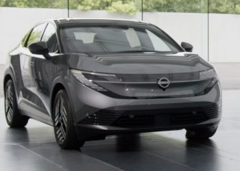 Nissan lève le voile sur des secrets surprenants de la future LEAF électrique