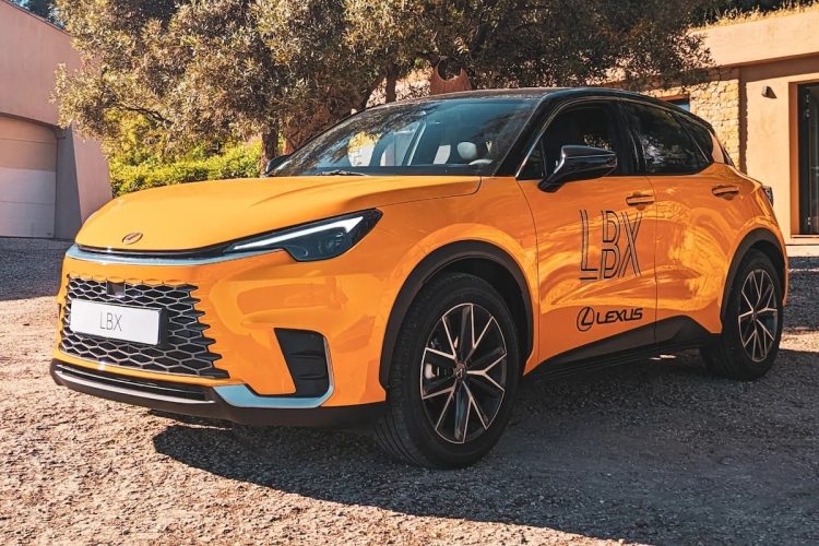 Le Lexus LBX à 299 €/mois : un prix alléchant pour une couleur qui étonne !