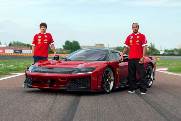 La Ferrari F80 fait chavirer Charles Leclerc et Lewis Hamilton d’émotion (vidéo)