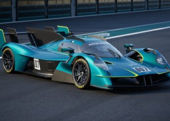 Les incroyables secrets des trois vies de l’Aston Martin Valkyrie vous étonneront !