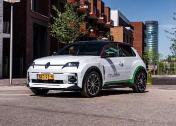 Partagez votre Renault 5 et sa précieuse énergie : la méthode surprenante à essayer !