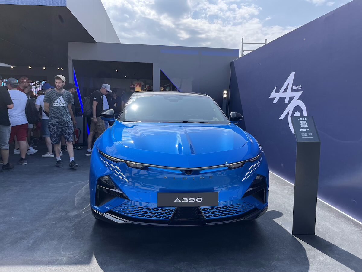 Alpine A390
