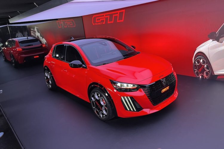 Peugeot relance la passion GTi avec sa 208 électrique : êtes-vous prêt à être surpris ?