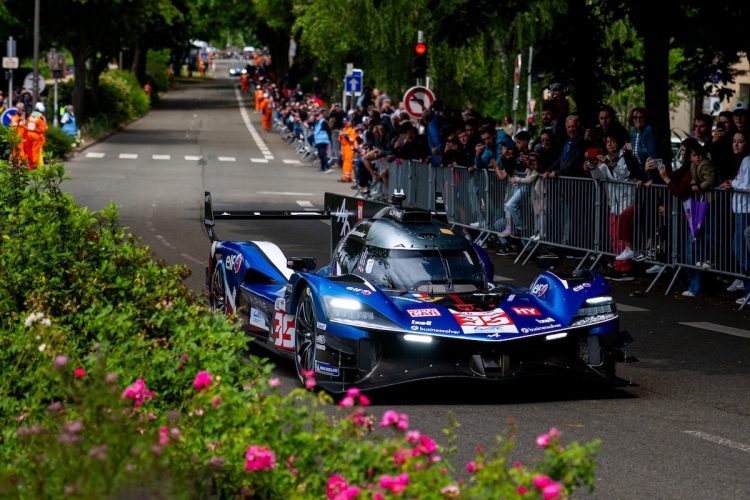 Alpine : ce que révèle son jardin manceau va vous surprendre !