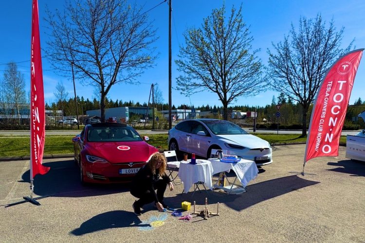 Tesla continue de prospérer là où d’autres échouent !