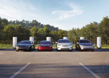 Tesla écrase la concurrence dans l’index Made in America de Cars.com : un triomphe éclatant !
