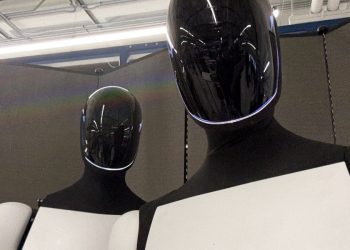 Tesla Dépasse Les Choix Boursiers de Cathie Wood : Prévision d’une Explosion à 2 600 $ !