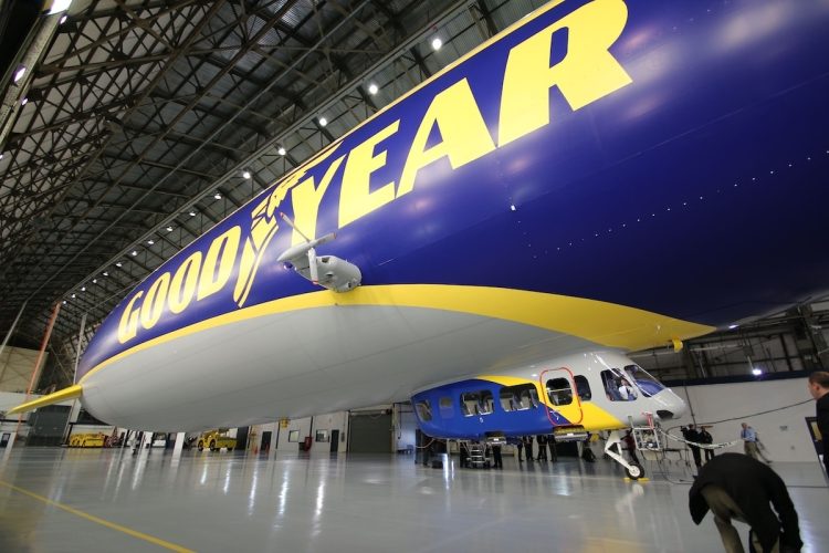 Le Blimp Goodyear fait sensation lors des 24 Heures du Mans : un spectacle inattendu !
