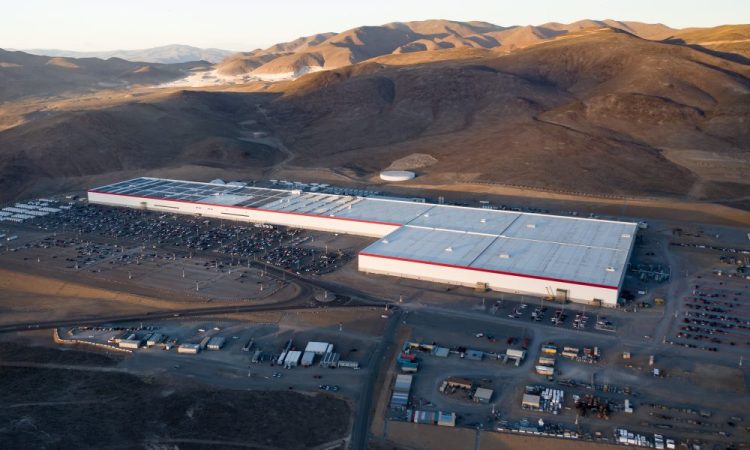 Tesla utilise l’IA pour rendre ses usines plus durables : la vérité qui va vous surprendre !