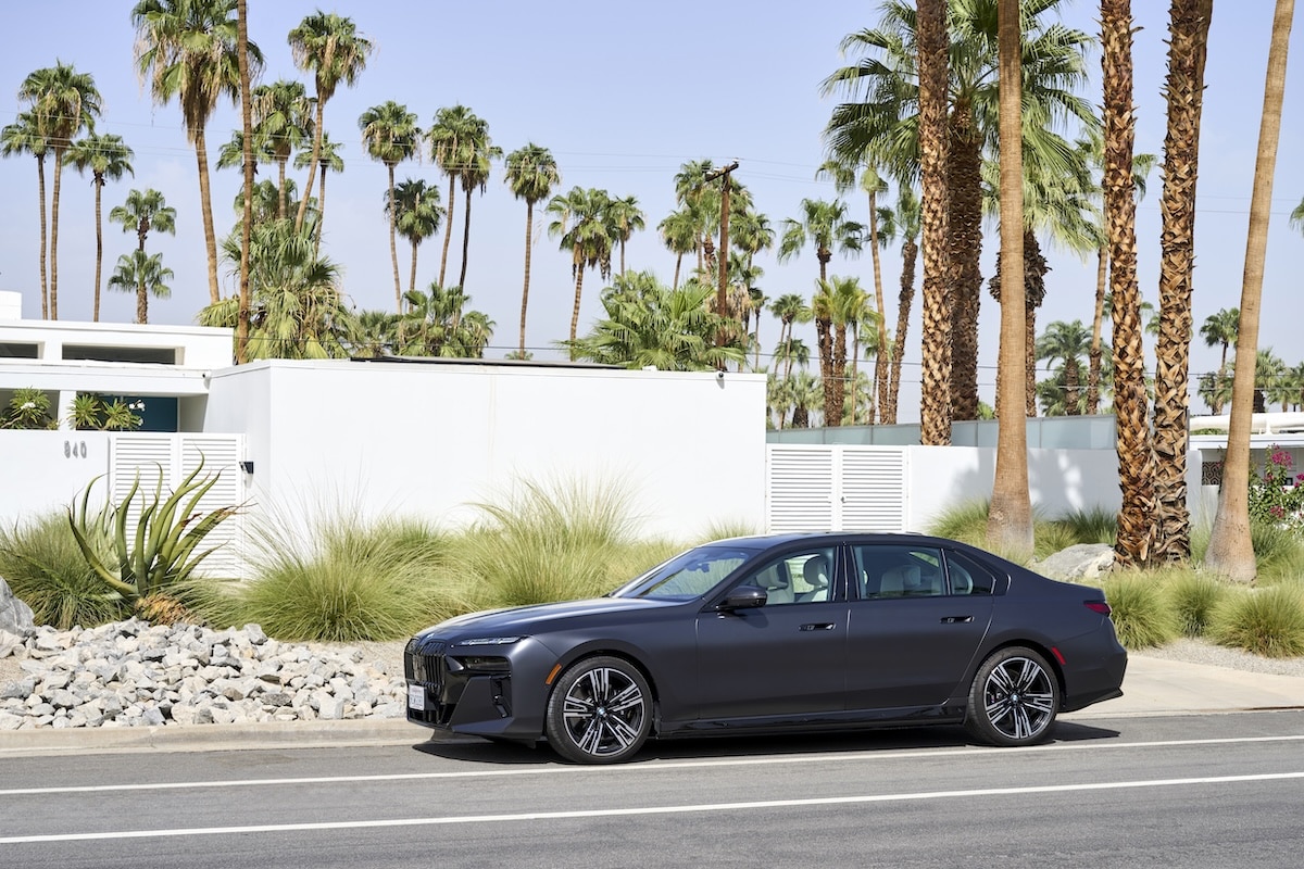 BMW I7