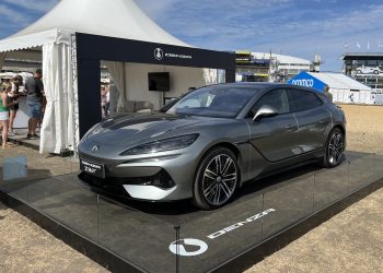 BYD et DENZA font sensation au Mans Classic 2025 : une surprise qui ne vous laissera pas indifférent !