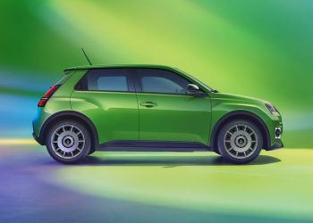 La Renault 5 à 120 euros par mois : une offre cachée qui pourrait vous coûter cher !