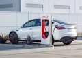 Tesla fait tomber le seuil de recharge avant pénalité de congestion : une décision qui pourrait bouleverser vos trajets !