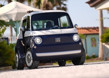 Un été parfait : le maillot et la Topolino qui font toute la différence !