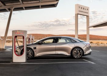 Tesla intègre Lucid à sa liste impressionnante de fabricants de véhicules électriques : un tournant inattendu !