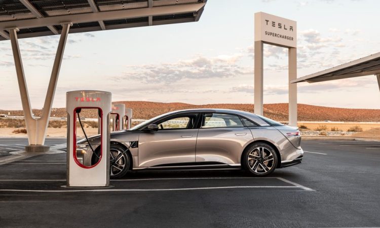 Tesla intègre Lucid à sa liste impressionnante de fabricants de véhicules électriques : un tournant inattendu !