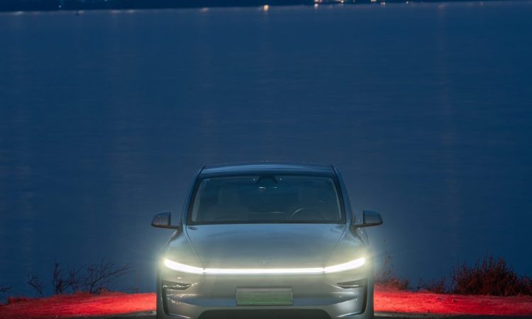 Le Tesla Model Y à 6 sièges : un aperçu surprenant d’un espace optimisé !