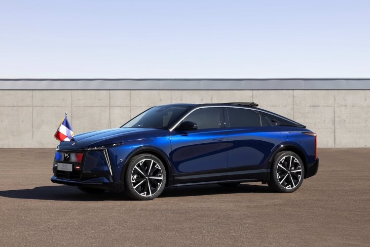 Défilé du 14 juillet : Quel choix de voiture va-t-il surprendre Emmanuel Macron ?