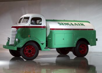 La fin du rationnement de l’essence, il y a 80 ans, a bouleversé l’avenir de l’automobile américaine !