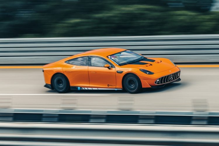 La Mercedes-AMG GT XX électrique : un monstre qui écrase tous les records !