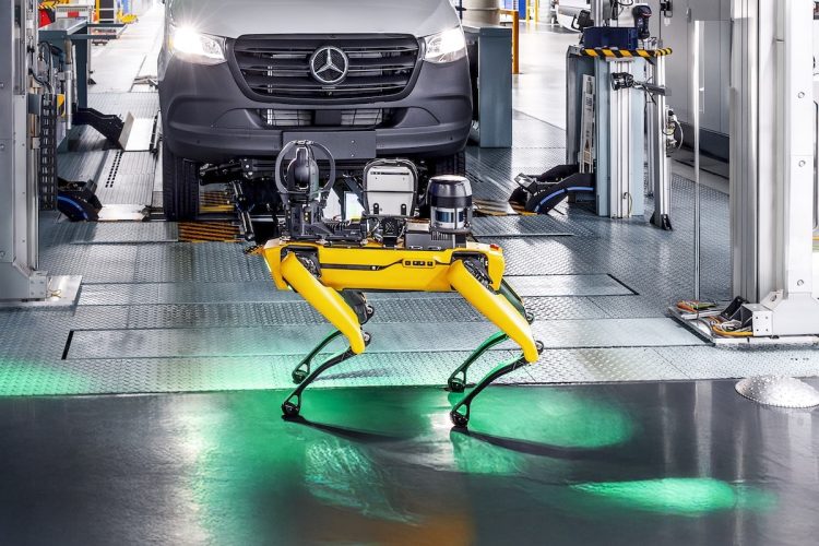 Aris, le robot-chien inattendu qui protège l’usine Mercedes de Düsseldorf !