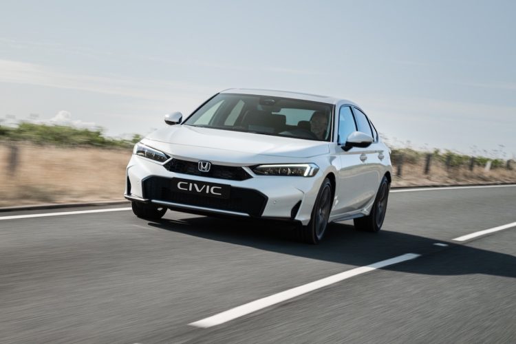 Honda Civic e:HEV : un restylage timide qui pourrait bien vous surprendre !