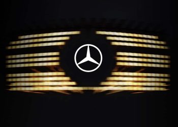 Les LED vont-elles vraiment supplanter le chrome sur les calandres des Mercedes ?