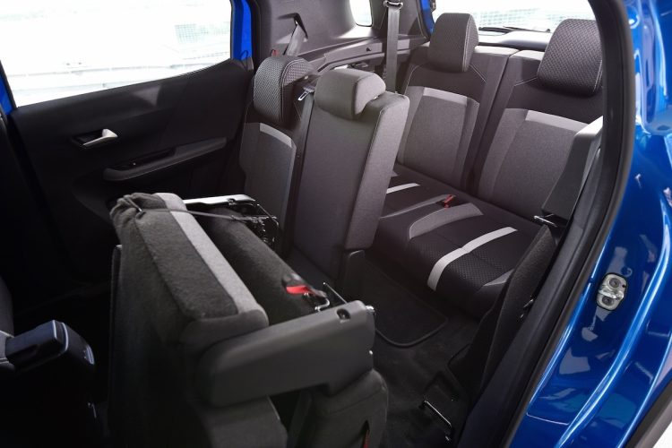 L’Opel Frontera passe à 7 places : une offre incroyable à seulement 700 € !