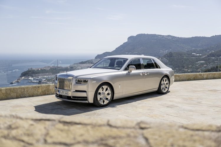 Où Rolls-Royce a-t-il vraiment passé ses vacances ? La réponse va vous étonner !
