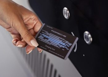 La carte de recharge Porsche : le secret du chic ultime que vous ne soupçonniez pas !
