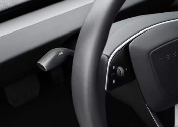 Tesla Model 3 : les clignotants à 300 €, une option surprenante qui risque de choquer !