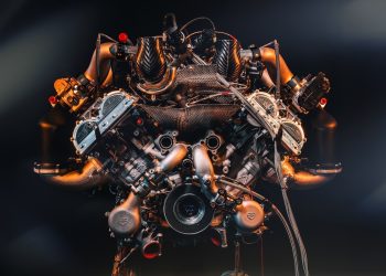 Le moteur V12 le plus puissant de tous les temps : une performance qui va vous couper le souffle !