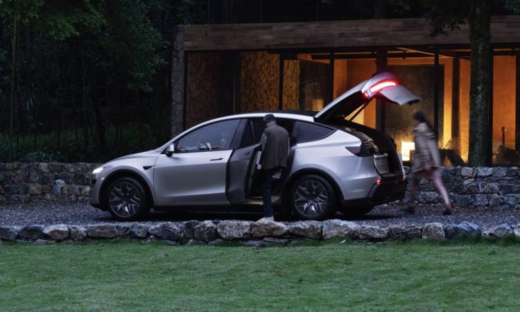 La Tesla Model Y L Robotaxi : un concurrent redoutable à 47 000 dollars pour Waymo !